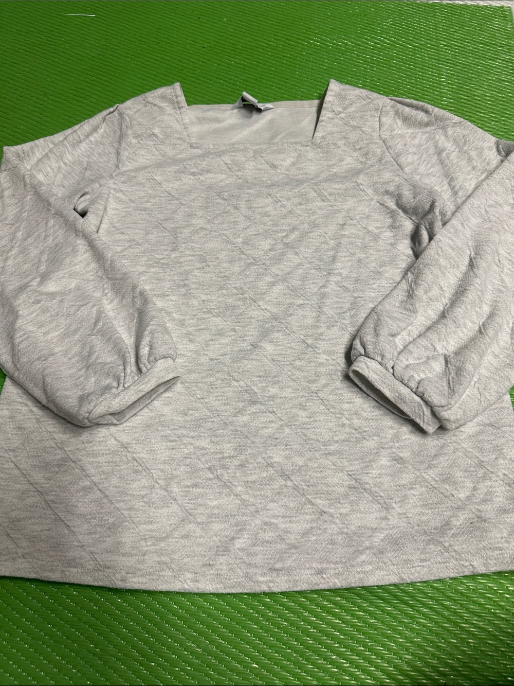 Liz Claiborne Light Gray Quilted Square Neck Pullover